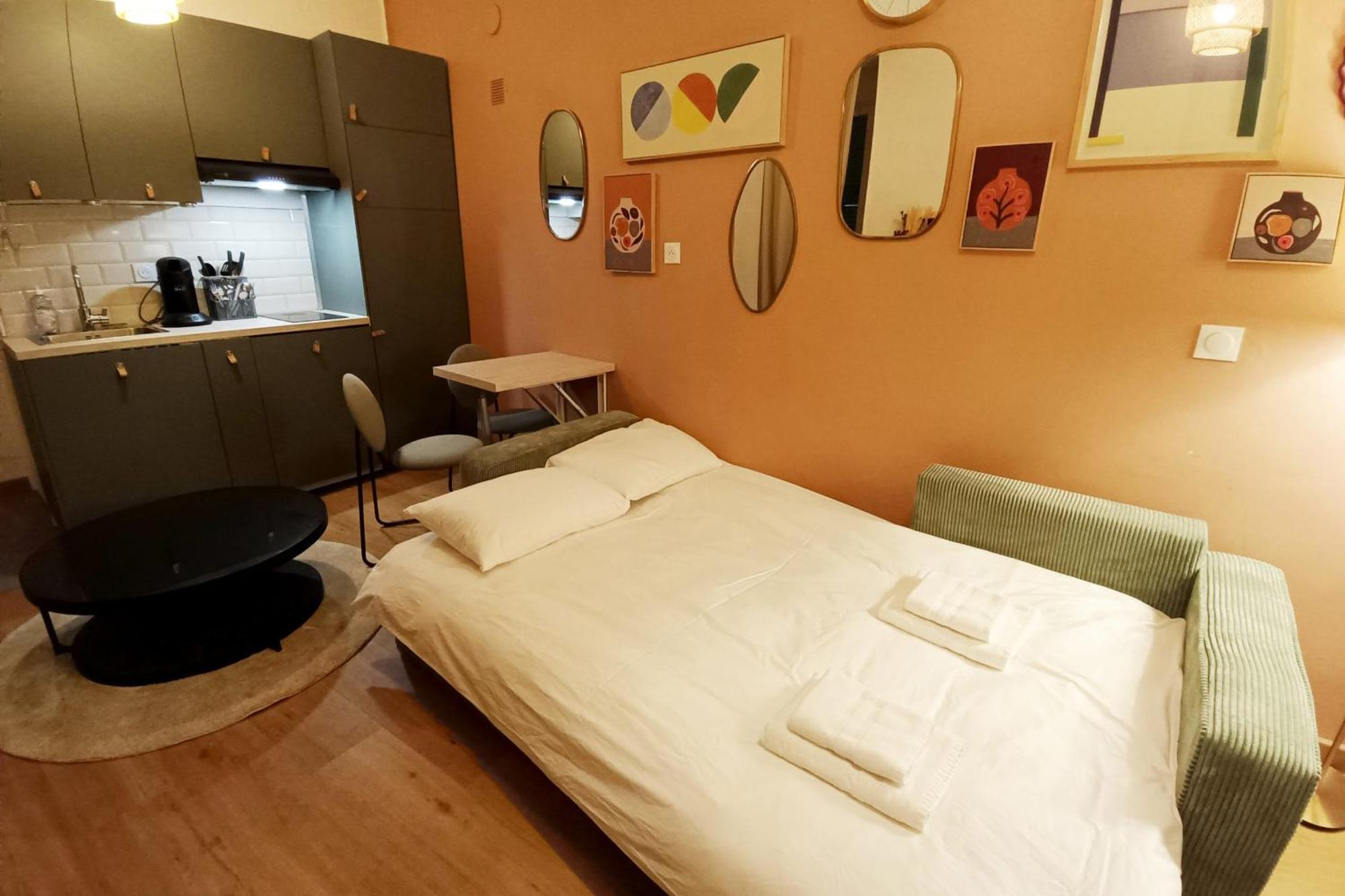Cosy Air-conditioned In The Heart Of *